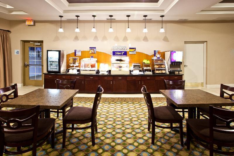 Holiday Inn Express Palatka Northwest By Ihg Buitenkant foto